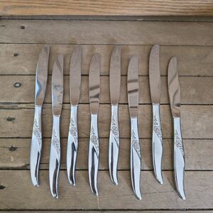 8 Oneida LA ROSE Stainless Dinner Knives Flatware Silverware WM A Rogers